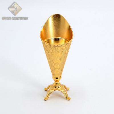 China Middle East Sustainable Popular Arabic Torch Gold Plated Medium Size Censer For Home Party Hotel for sale