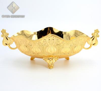 China Viable Creative Boat Shape 11 Inch Fruit Candy Chocolate Basket Wedding Decoration Table Use Kitchen Use Serving Tray Zinc Alloy for sale