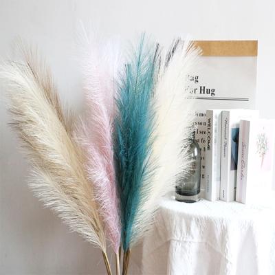 China Hot Selling Artificial Flower Grass Events Decoration Fake Pampas Grass Fake Fluffy Decorative Artificial Tubular Large Wall Synthetic Artificial Pampas Grass for sale