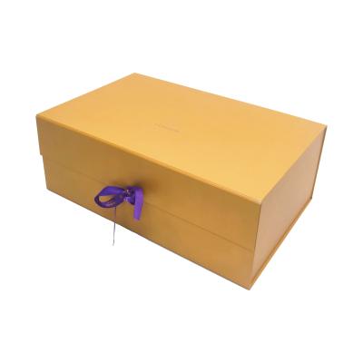 China Handmade Cardboard Paper Wedding Gift Box Packaging Large Gift Box With Ribbons zu verkaufen