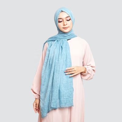 China Hot Sale Size 100*180cm Polyester Hijabs Beautiful Soft Breathable Fabric Muslim Jili Supplier Luxury Dirty Dyed Dyed Hijab Long for sale