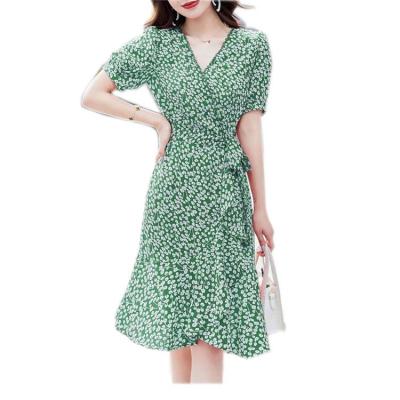 China Breathable Elegant Floral Petite Short Sleeve V-Neck Dress Medium Length Casual Dress for sale