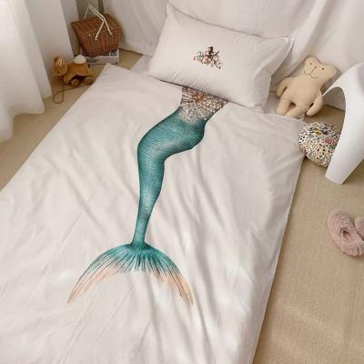 China New High Quality Anti-static Cartoon Cute Quilts Cover 4 Pieces Sheet Winter Fitted Bed Set for sale