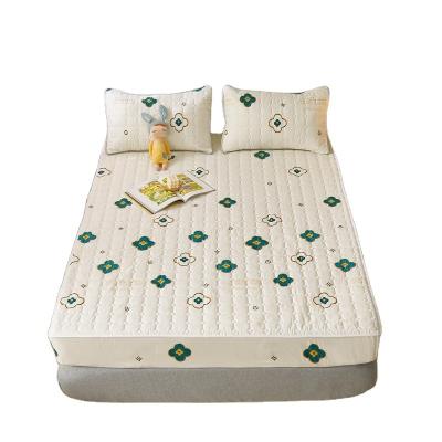 China Cartoon Cotton Folded Soft Organic Cot Fitted Waterproof Bed Crapped Blanket Set Comforter for sale