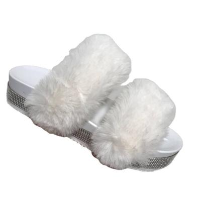 China Soft Faux Stone Fur Strap Women Lightweight Slippers Shoes Design Slides For Beach Women Slippers for sale