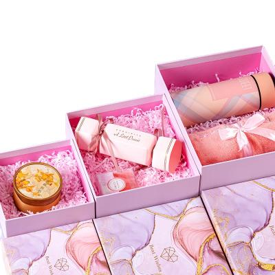 China Recyclable Beauty Suitcase Packaging Pink Paper Gift Box Accept Customized Logo for sale