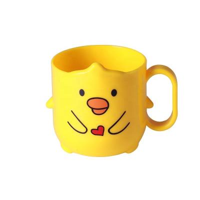 China 8 Ounce BPA Free Stocked Cute Round Kids Milk Cups 250ml Reusable Yellow Plastic Duck Baby Cup With Handle for sale