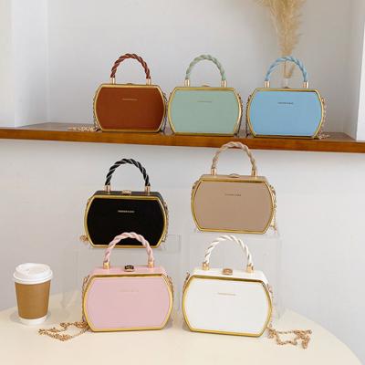 China PORTABLE handbags women mini bags casual ladies shoulder messenger bag purses and handbags 2023 de juvenil de mujeres de para bolsos wholesale for sale