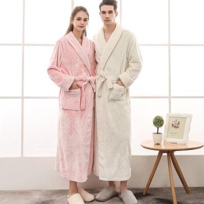 China Luxury hot selling QUICK DRY flannel couples pajamas are thickened and extended with velvet winter coral bathrobes for sale