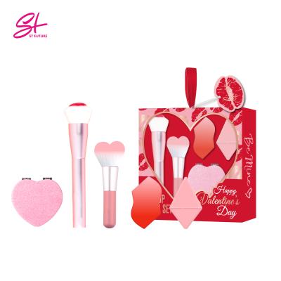 China Angular Blush Custom Make Up Brushes Heart Shape Brush 5pcs Makeup Set Wooden Candy Professional Makeup Brush and Beauty Sponge Blender for sale