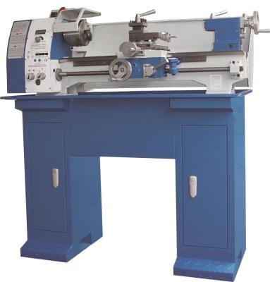 China Building Material Stores D240*500G Bench Lathe Machine With 3 Jaw Chuck For Metal Processing for sale