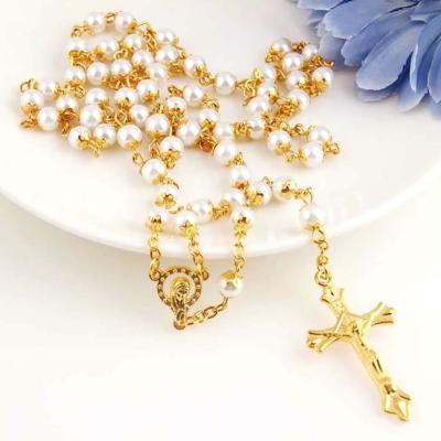 China Hot Catholic Selling White And Black Glass Bead Beads Christian Cross Stainless Steel Rosary Beads Pendant Necklace for sale