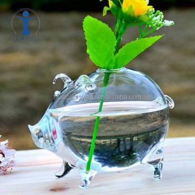 China Wholesale Cheap Home Decoration Clear Home Decor Hog Shaped Factory Mini Glass Greenhouse for sale