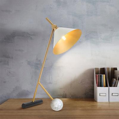 China Modern luxury living room table light table lamp modern luxury led table lamp for sale