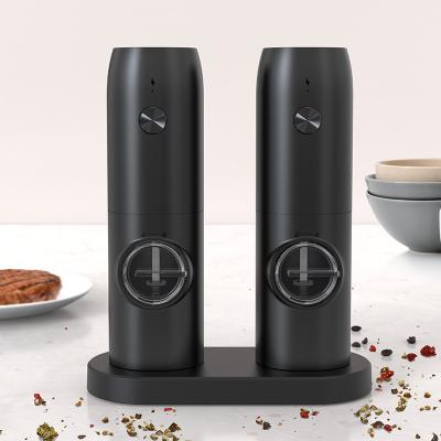 China Sustainable Kitchen Instrument Led Ceramic Grinding Wheel Rechargeable Electric Pepper Grinder Electric Spice Salt Pepper Grinder Set With Base for sale