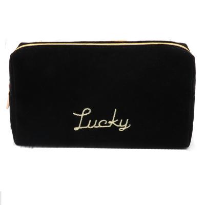 China Luxury Waterproof Luxury Custom Travel Zipper Pouch Closure Professional Suede Velvet Beauty Beauty Cosmetic Bag Black With Embroidery Logo for sale