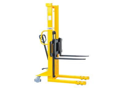 China 2500mm Lifting Height Manual Pallet Stacker With Forged Adjustable Forks for sale