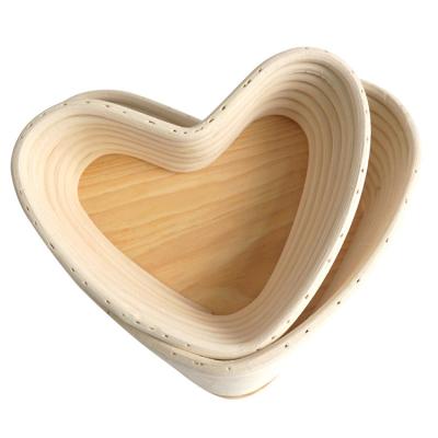 China 2021 Handmade Heart Shape Bread Proofing Rattan Sustainably Proving Basket With Good Quality for sale