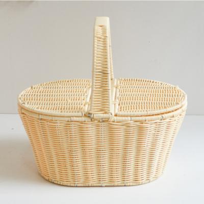 China Sustainable WF01 PP Rattan Picnic Basket Fruit Basket Shopping Vintage Shopping Basket With Lid And Handle For Camping For Shopping And Pets for sale