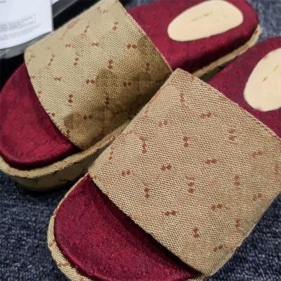 China Dropshipping designer CUSHIONING slippers fuzzy slippers chinelo feminino sandalias Para mujer slip n slip other sandals for sale