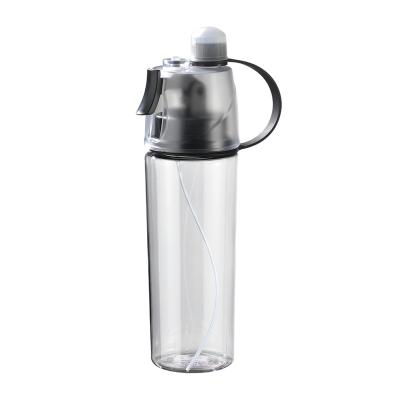 China Summer Vacation Bicycle 600ml Sustainable Spray Plastic Drinking Water Bottle With Lifting Yoke for sale