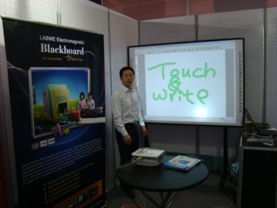 China Wireless Digital Interactive Whiteboard , 54 Inch Fingertouch for sale