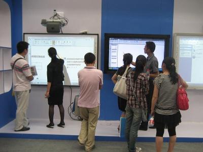 China LABWE finger touch smart interactive whiteboard with CE,FCC and RoHS certified for sale