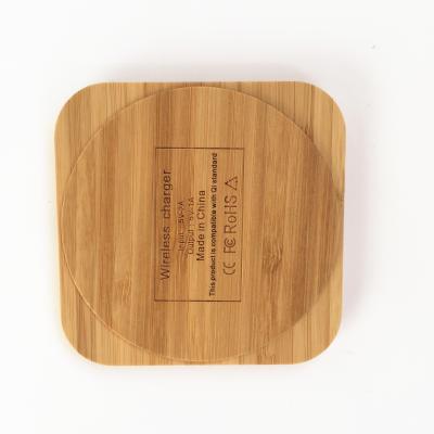 China 2019 Innovative Mobile Phone Products Wooden Phone Fast Wooden Wireless Charger for sale