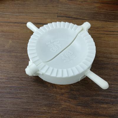 China Household Gyoza Maker Leather Machine Creative Stored Dumplings Dumplings Mold Kitchen Instrument for sale