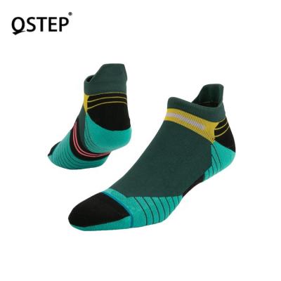 China Newest Style Anti-Slip Custom Cotton Logo Low Ankle Sports Socks Mens Running Socks For Sportsman for sale