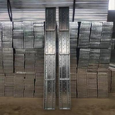 China Escavadeira Gi Plancas Plataforma metálica de aço BS1139 Tabela de caminhada direta de fábrica para material de construção à venda