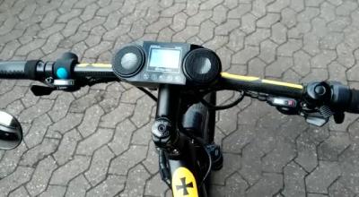 China Draagbare Draadloze Navulbare Elektrische de Fietssnelheidsmeter van de Fietscomputer met MP3 Te koop