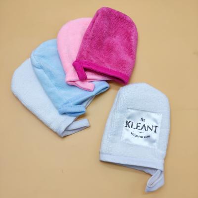 China Reusable Microfiber Face Cleaning Gloves Reusable Facial Tissue Pads Makeup Remover Glove AE007 for sale