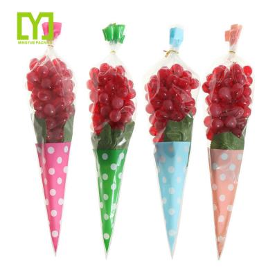 China Recyclable Cellophane Triangle Shaped Treat Bags With Gold Twist Ties For Snacks Candy Cookies Popcorn Plastic Bag for sale