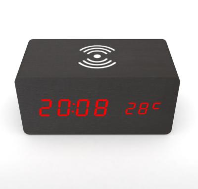 China Modern Smart Calendars Radio Led Temperature Table and Desktop Wooden Alarm Clock Calendar Digital Wireless Charger for sale