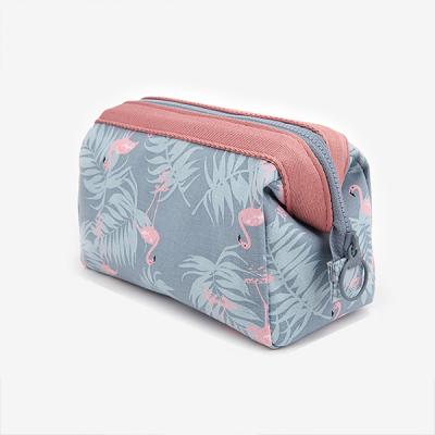 China Travel Storage Customized Fashion Flamingo Pattern Makeup Bags Canvas Toiletry Bag Cosmetic Bag Travel Organizer Portable Makeup Bag For Women for sale