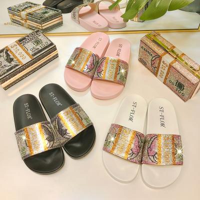 China Fashion Trend New Arrival 2021 Silver Outdoor Bag Summer Fashion Sandals Women's Matching Indoor Slippers for sale