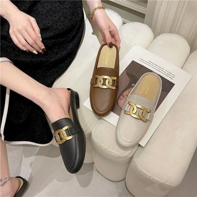 China OEM Durable Wholesale Cheap Classy Mules Women Shoes Casual Flat Black Slipper Shoes Mules Shoes With Chain for sale