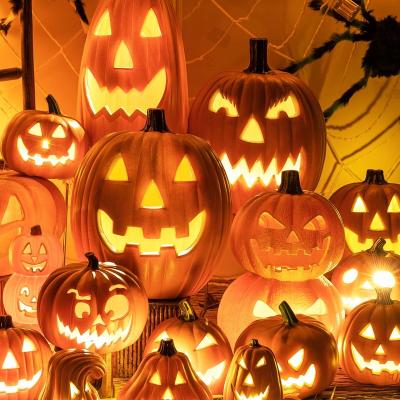 China Halloween 10 Inch Plastic Pumpkin Battery Operated Led Light Decorative Lantern for sale