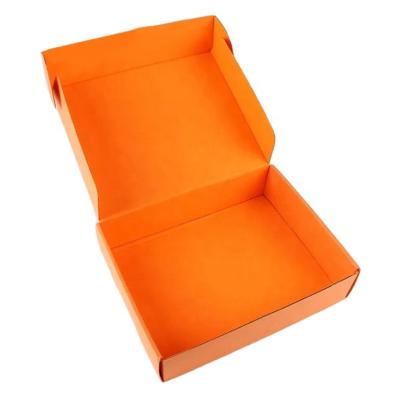 China Recyclable Customized Logo Printing Perfume Packaging Box Black Corrugated Cardboard Mailer Mailer Box For Personal Care By Factory for sale