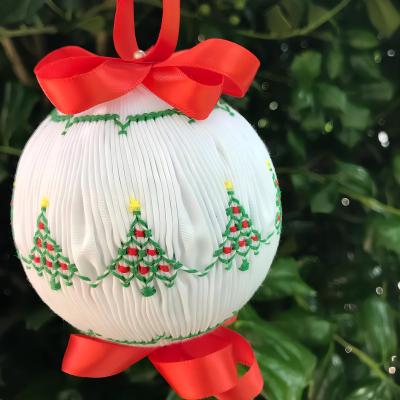 China Low MOQ Polylon Smocked Handmade Christmas Ornaments Customized Design Available Using The Highest Quality Yarn for sale