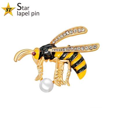 China Custom ALLOY metal cheap initial decoration rhinestone animal brooch pin for shoes for sale