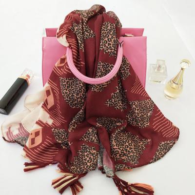 China DX227 Polyester Lace Square 110*110 Wholesale Turkish Tassel Scarf Women for sale