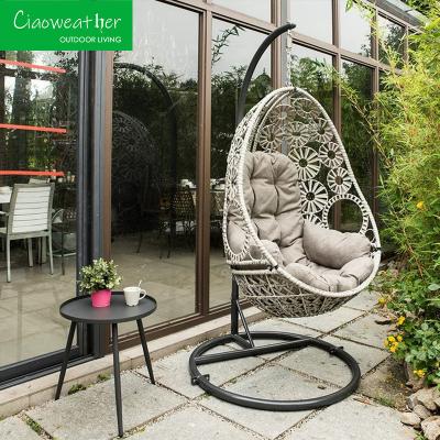 China Leisure Villa Chair Wood and Waterproof Fabric Outdoor Hanging Furniture for sale