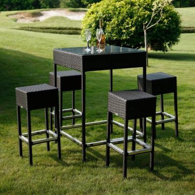 China Outdoor Rattan Wicker Bar Table and Stools Set in Modern Design Style 62*60*85/150*90*75 with Materials for sale