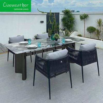 Cina Posta Imballaggio Arredamento da giardino Sedile da pranzo in alluminio per patio Set con tavolo da giardino da giardino da giardino da giardino da giardino e 4 sedie in vendita