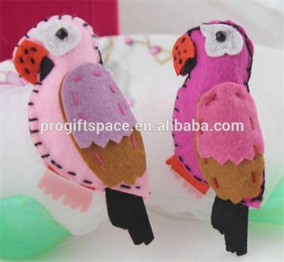 China Hot Sale Animal Felt Parrot DIY Wool Felt DIY Decoration Sewing Supplies Made in China PS1510900 for sale