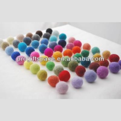 China High Quality 100% Handmade Wool Felt Ball New Products Fashion Ball Blankets Home Decoration DIY Items Custom for sale