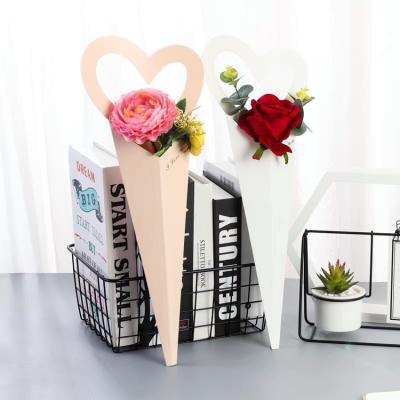 China Reused Materials Choose Heart Art Paper Packaging Flower Box Single for sale