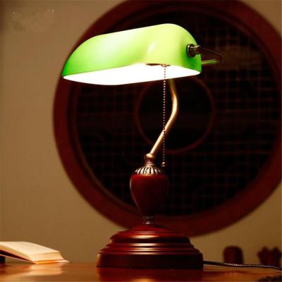 China Warehouse Green Glass Table Lamp with Wood Base (IH6056-1TB) for sale